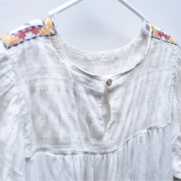 Knox Rose Embroidered Floral Top, Size Medium - Picture 6 of 8
